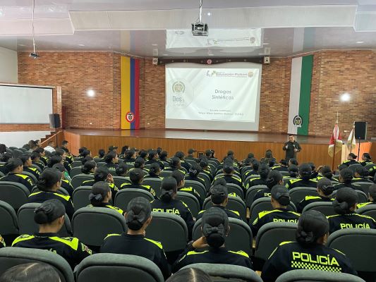capacitación de prevención y contextualización de la problemática fue liderada por la escuela de antidrogas