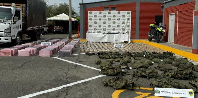 incautación de gran arsenal de guerra 