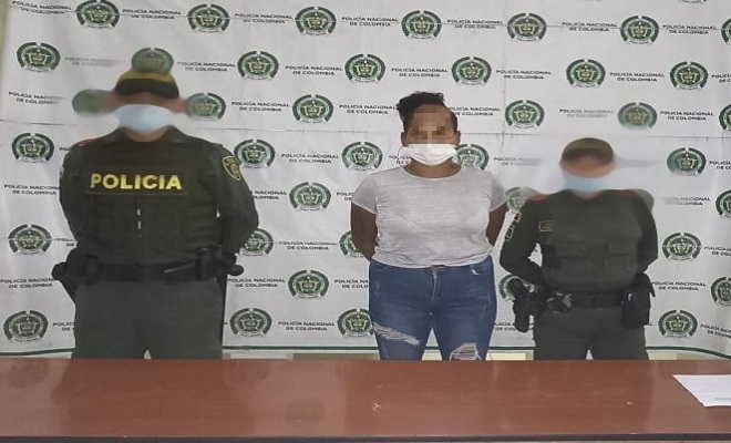 Tenía casa por cárcel y fue sorprendida cuando pretendía viajar fuera del departamento sin permiso